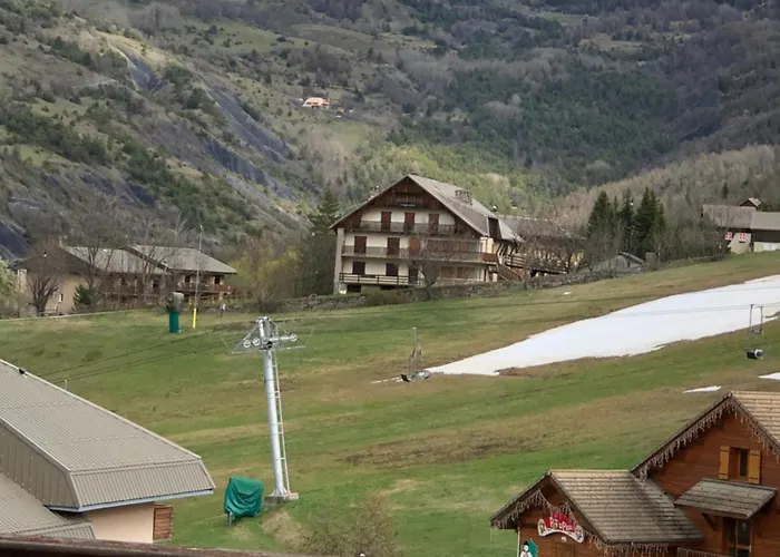 Les Alpages - Lit Queen Size - Centre Station