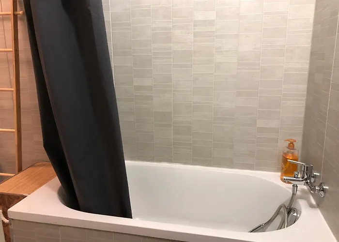 Les Alpages - Lit Queen Size - Centre Station Appartement